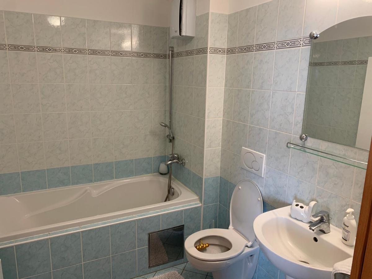 Vienna Gate Apartment Bratislava Esterno foto